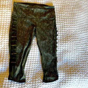 Lululemon reflective running crops